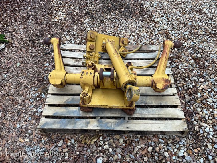 image for item DU6273 Caterpillar scarifier