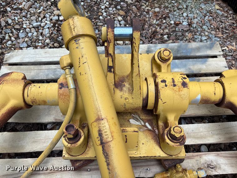 image for item DU6273 Caterpillar scarifier