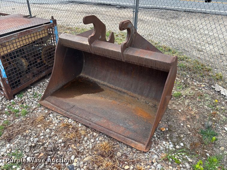 image for item DU6274 Excavator bucket