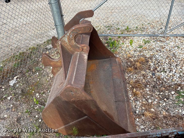 image for item DU6274 Excavator bucket