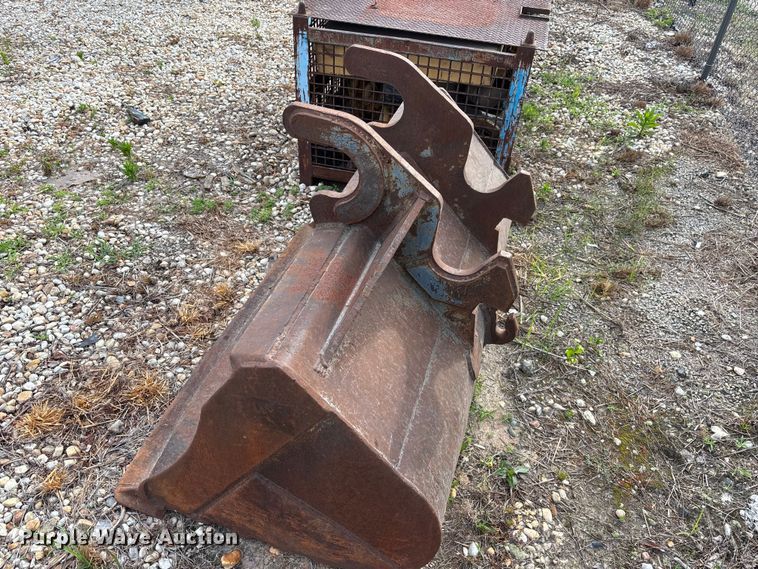 image for item DU6274 Excavator bucket