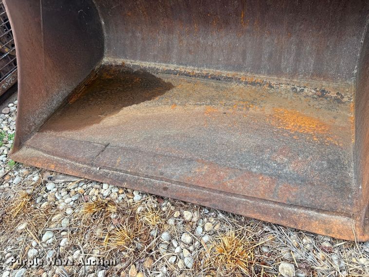 image for item DU6274 Excavator bucket