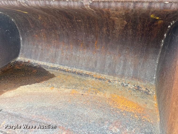 image for item DU6274 Excavator bucket