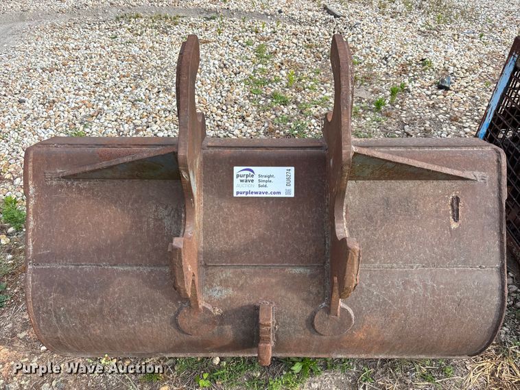 image for item DU6274 Excavator bucket