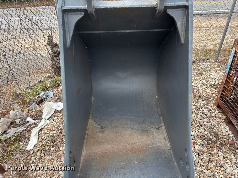 image for item DU6275 Caterpillar excavator bucket