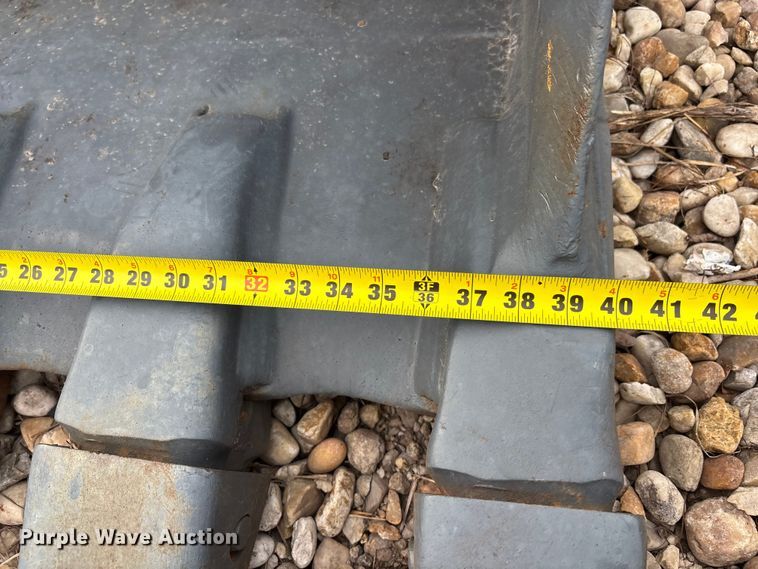 image for item DU6275 Caterpillar excavator bucket