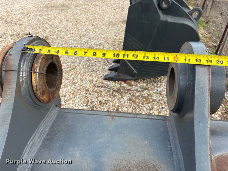 image for item DU6275 Caterpillar excavator bucket