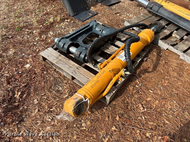 image for item DU6279 Excavator parts