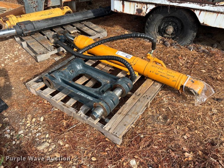 image for item DU6279 Excavator parts
