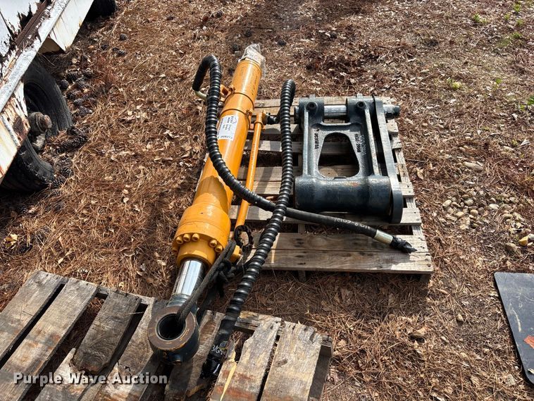 image for item DU6279 Excavator parts