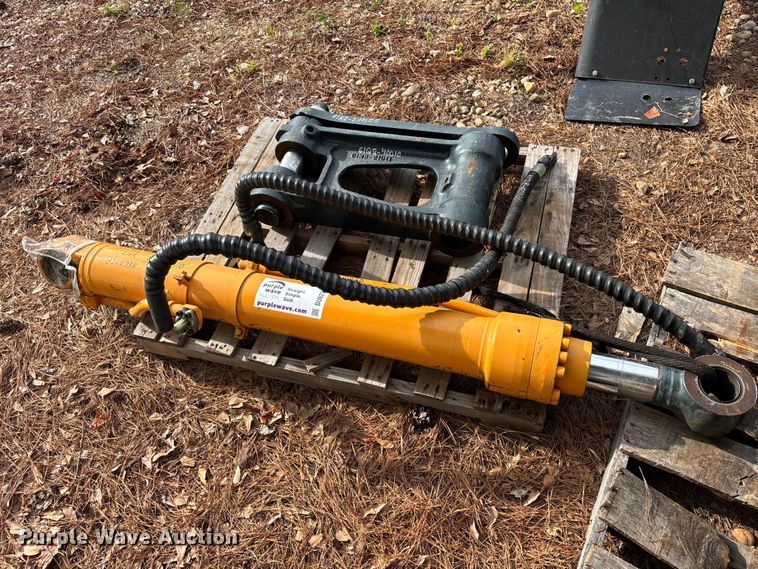image for item DU6279 Excavator parts
