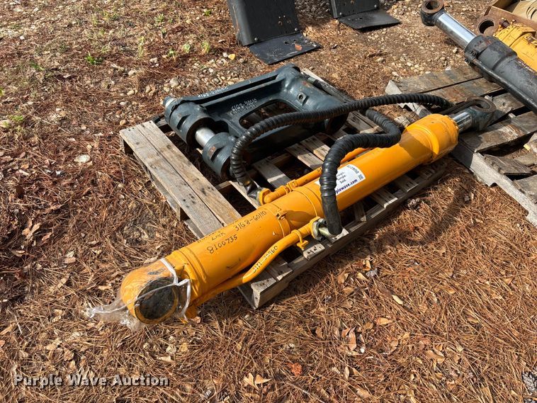 image for item DU6279 Excavator parts