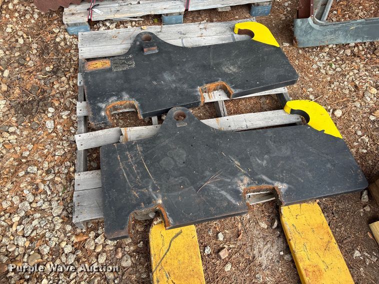 image for item DU6281 John Deere TRAM 644ER wheel loader forks