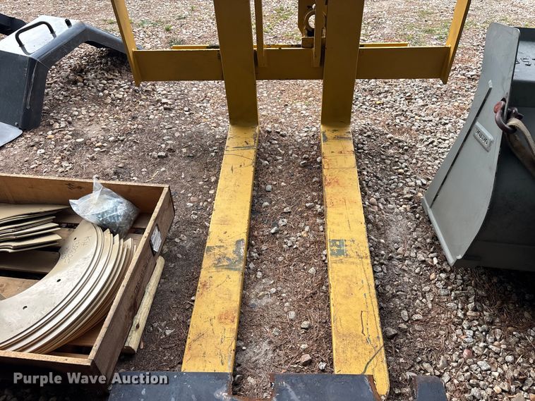 image for item DU6281 John Deere TRAM 644ER wheel loader forks