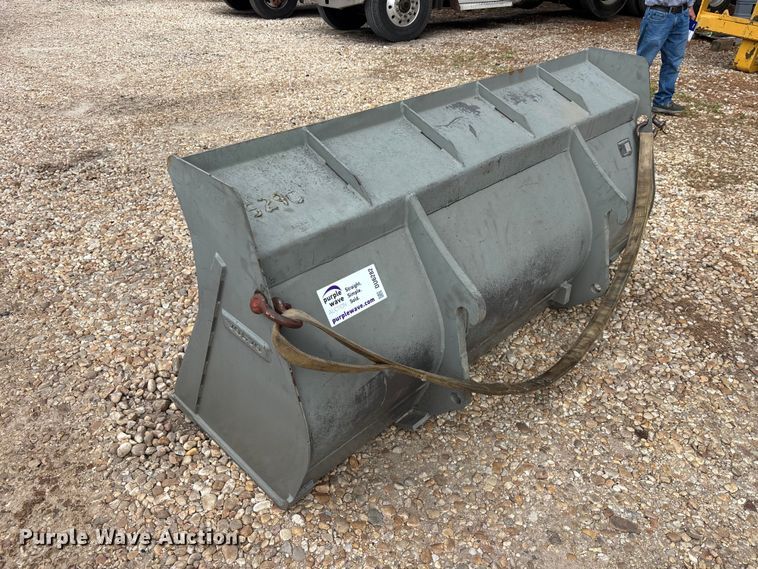 image for item DU6282 Volvo 11391109 wheel loader bucket