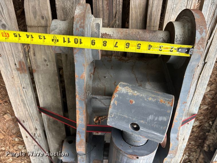 image for item DU6284 Excavator hydraulic thumb