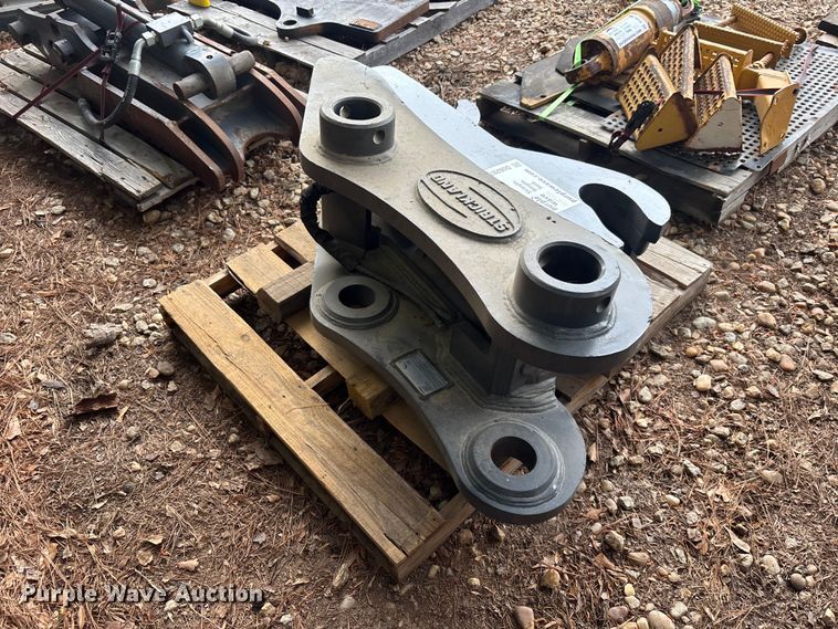 image for item DU6287 2019 Strickland Strickland PC360 hydraulic quick coupler