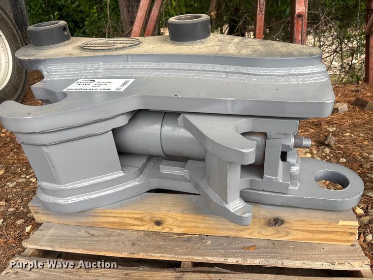 image for item DU6287 2019 Strickland Strickland PC360 hydraulic quick coupler