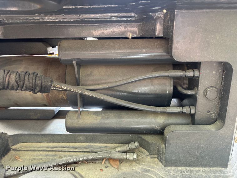 image for item DU6287 2019 Strickland Strickland PC360 hydraulic quick coupler