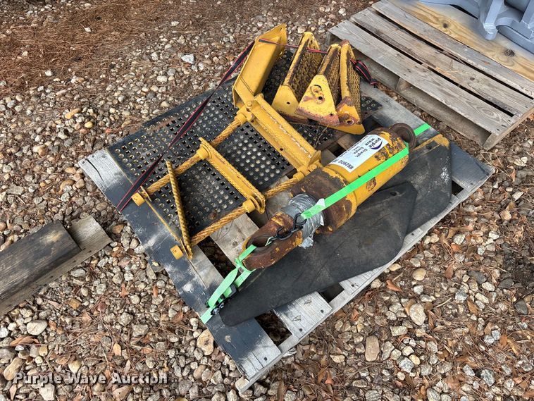 image for item DU6288 Haul truck parts