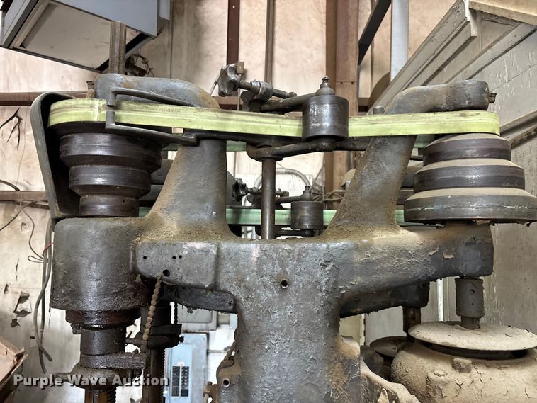 image for item DU6301 The Chas. A. Strelinger Co. drill press