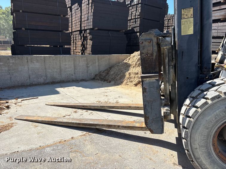 image for item DV4321 1999 Taylor THD300 forklift