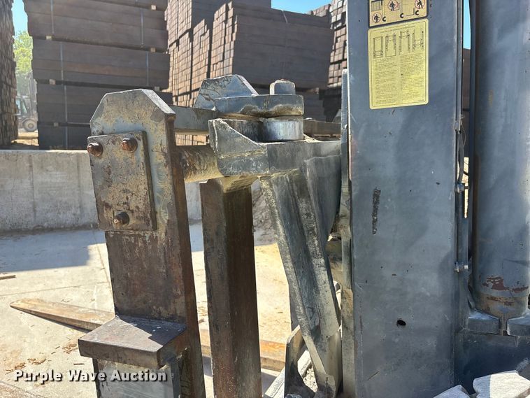 image for item DV4321 1999 Taylor THD300 forklift