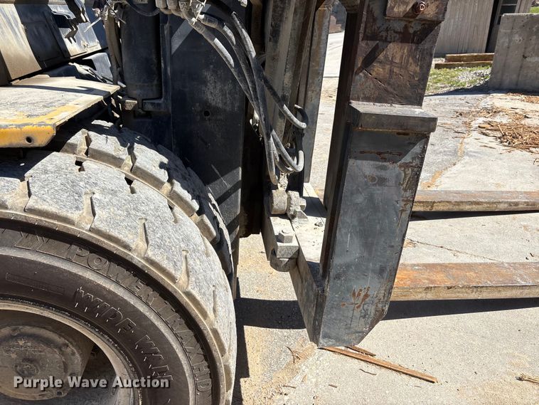 image for item DV4321 1999 Taylor THD300 forklift