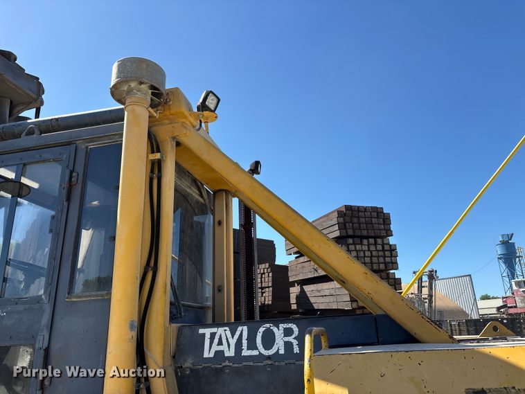 image for item DV4321 1999 Taylor THD300 forklift