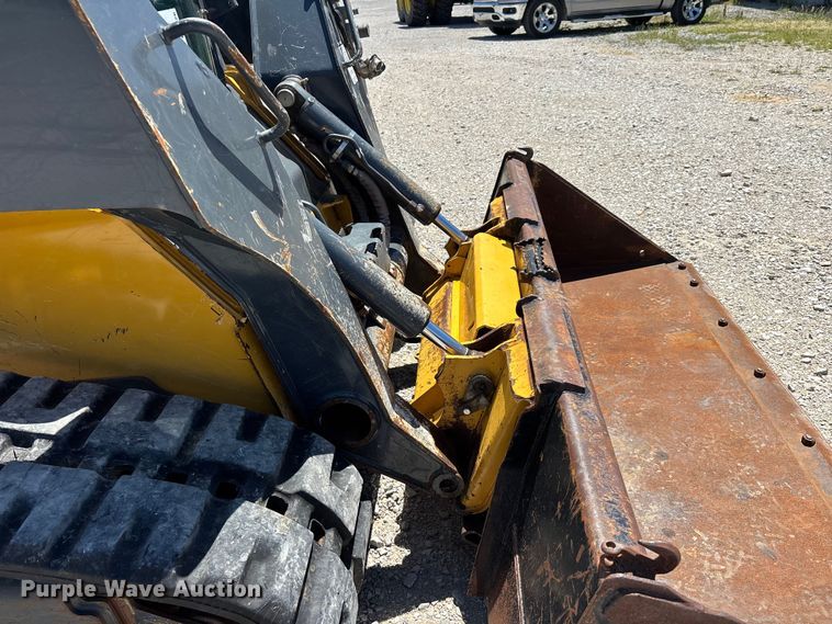 image for item DV4326 2022 John Deere 325G tracked skid steer loader