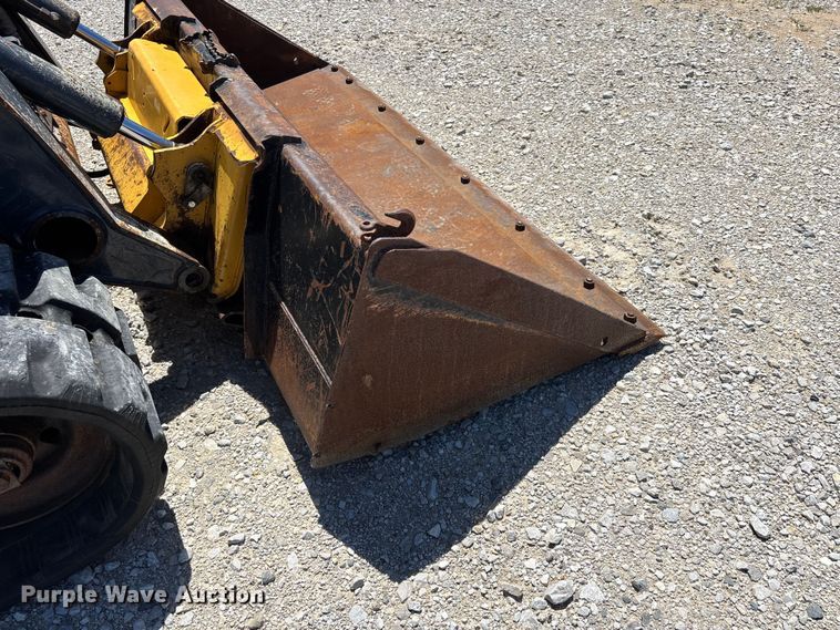 image for item DV4326 2022 John Deere 325G tracked skid steer loader