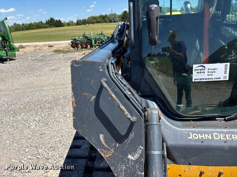 image for item DV4326 2022 John Deere 325G tracked skid steer loader