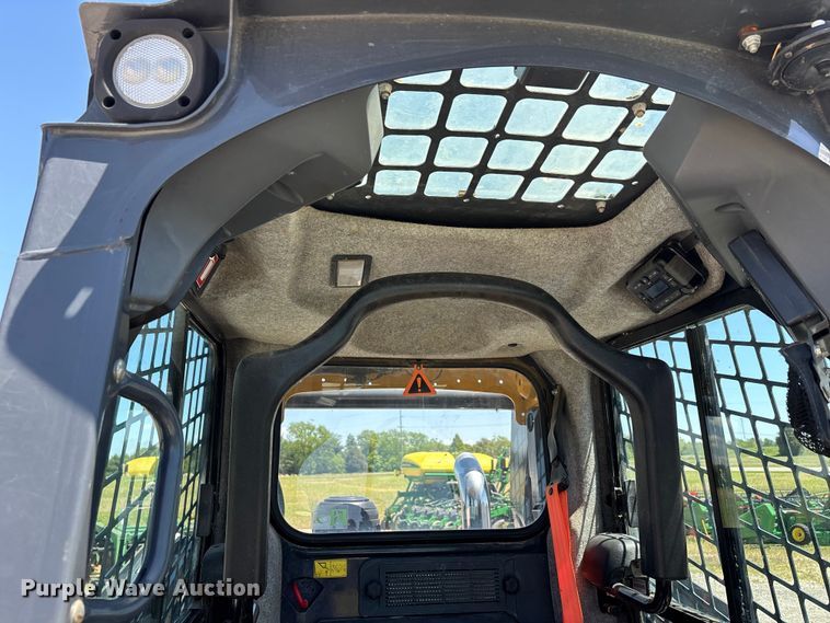 image for item DV4326 2022 John Deere 325G tracked skid steer loader