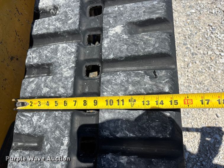 image for item DV4326 2022 John Deere 325G tracked skid steer loader