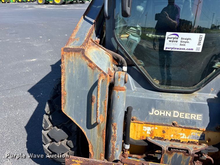 image for item DV4327 2020 John Deere 318G skid steer loader