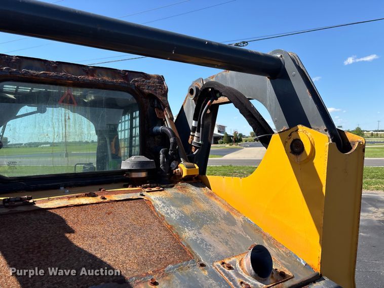 image for item DV4327 2020 John Deere 318G skid steer loader