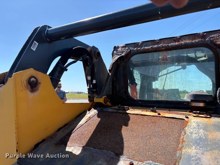 image for item DV4327 2020 John Deere 318G skid steer loader