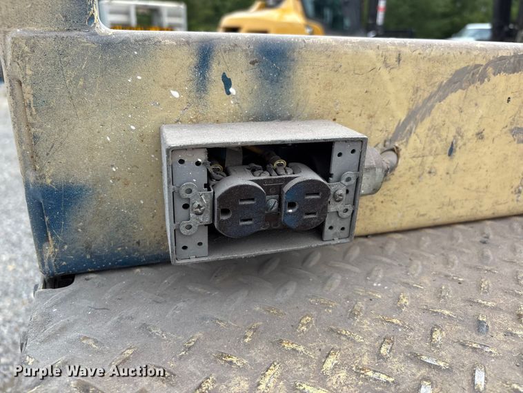 image for item DV4357 1997 JLG 2033E scissor lift