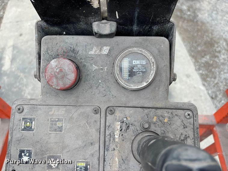 image for item DV4357 1997 JLG 2033E scissor lift
