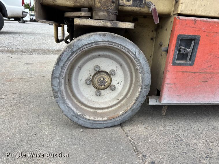 image for item DV4357 1997 JLG 2033E scissor lift