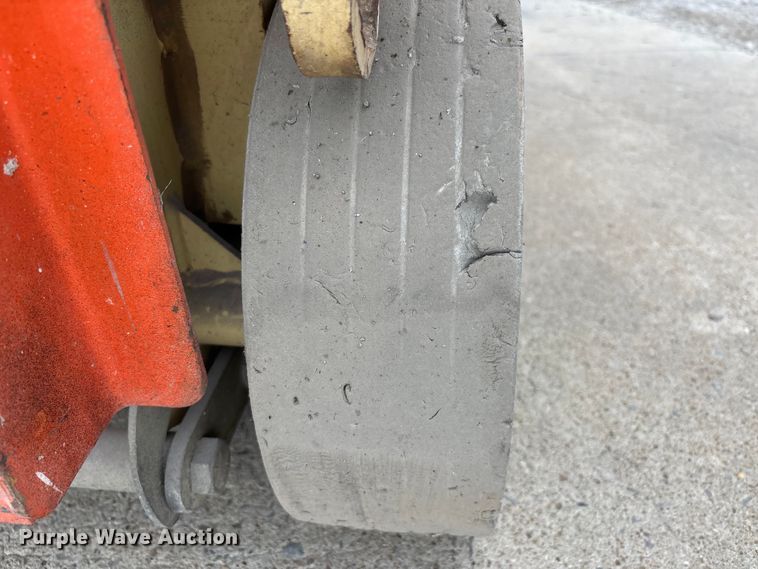image for item DV4357 1997 JLG 2033E scissor lift