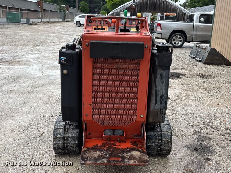 image for item DV4364 2007 Ditch Witch SK650 compact utility loader