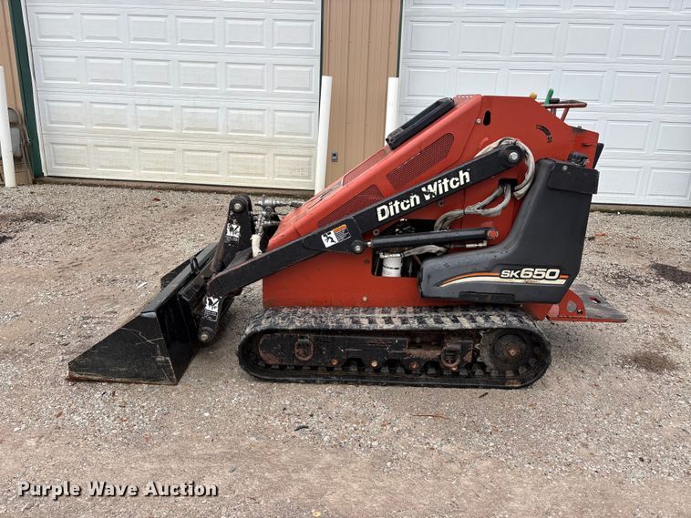 image for item DV4364 2007 Ditch Witch SK650 compact utility loader