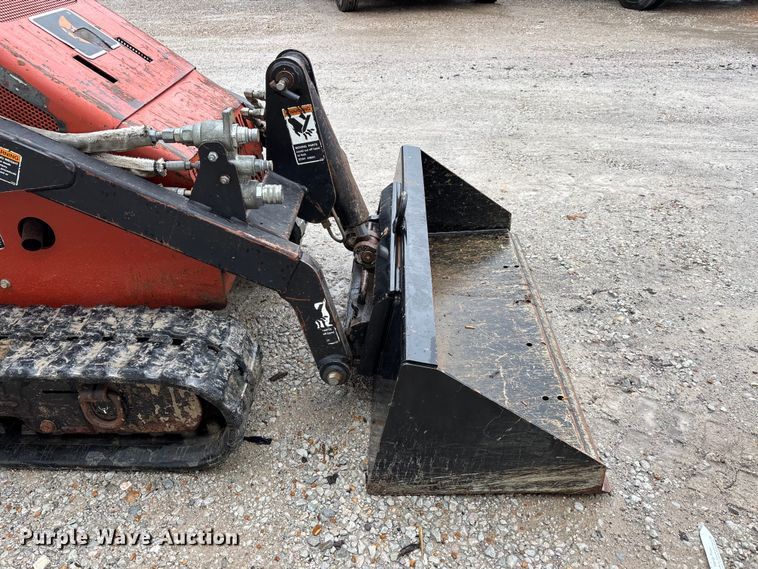 image for item DV4364 2007 Ditch Witch SK650 compact utility loader