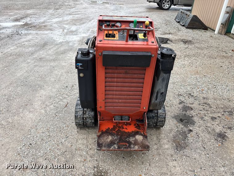 image for item DV4364 2007 Ditch Witch SK650 compact utility loader