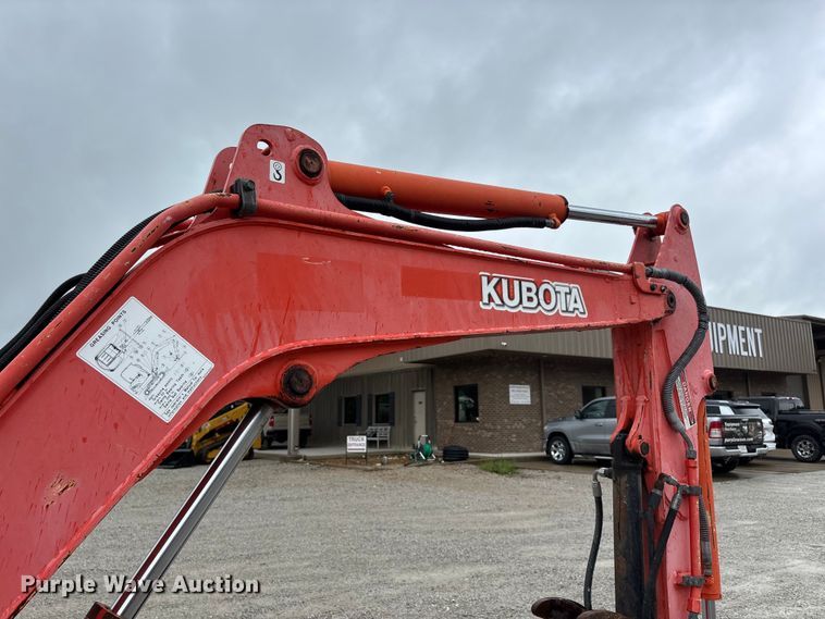 image for item DV4377 2018 Kubota KX71-3 mini excavator