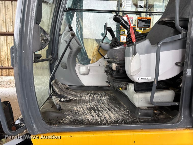 image for item DV4378 2023 John Deere 130P excavator