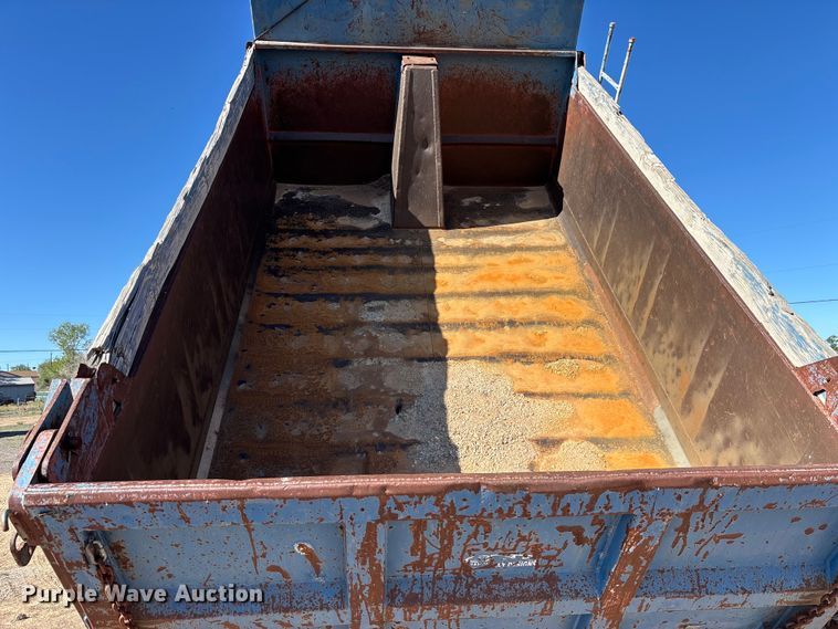 image for item DW1303 1999 Freightliner FL80 dump truck