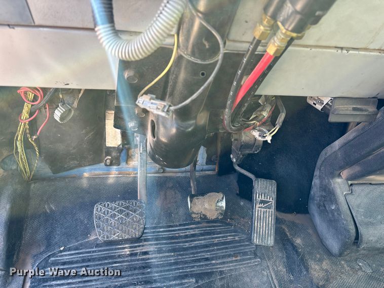 image for item DW1303 1999 Freightliner FL80 dump truck
