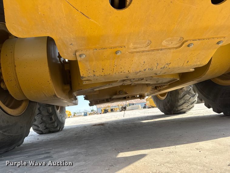 image for item DW6765 2013 Caterpillar 12M2 VHP Plus motor grader